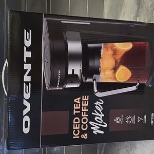 NEW IN BOX COFFEE/ICE TEA MAKER
